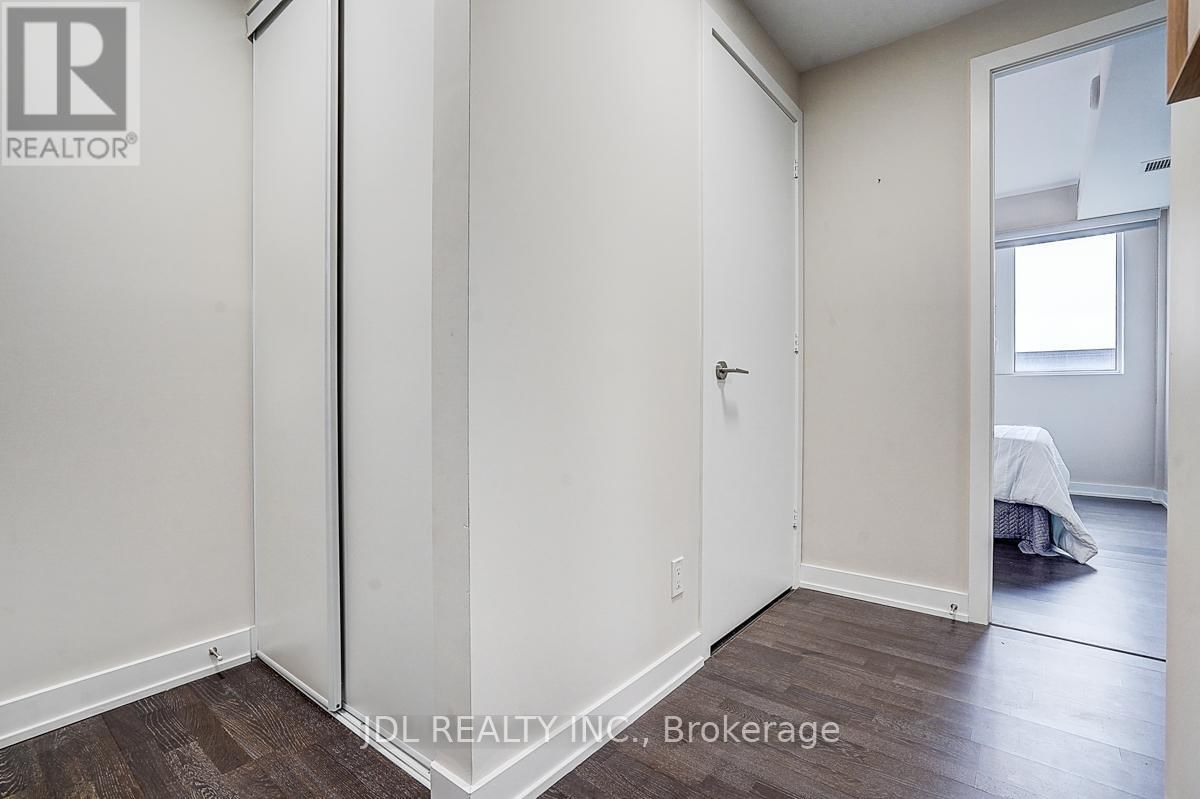 315 - 501 ST. CLAIR AVENUE WEST Image 12