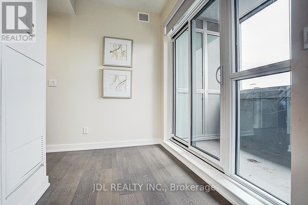 315 - 501 ST. CLAIR AVENUE WEST Image 26