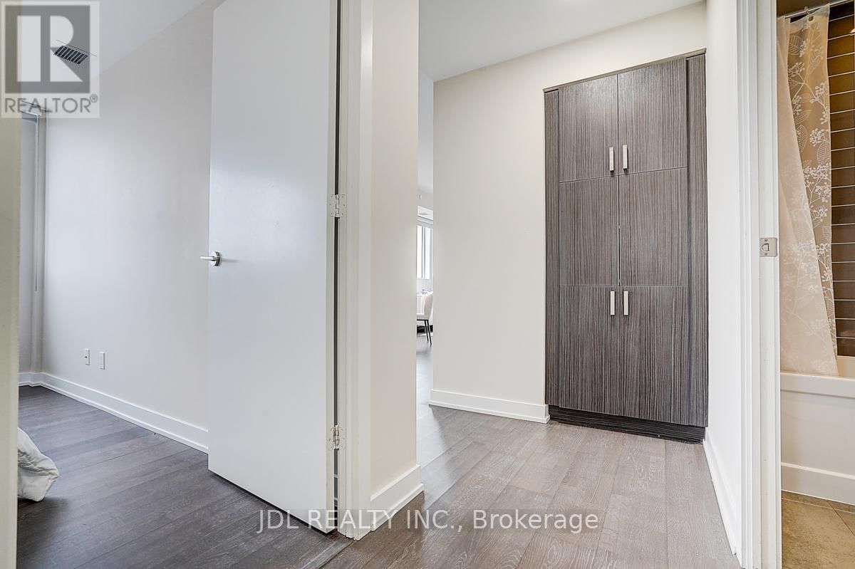 315 - 501 ST. CLAIR AVENUE WEST Image 31