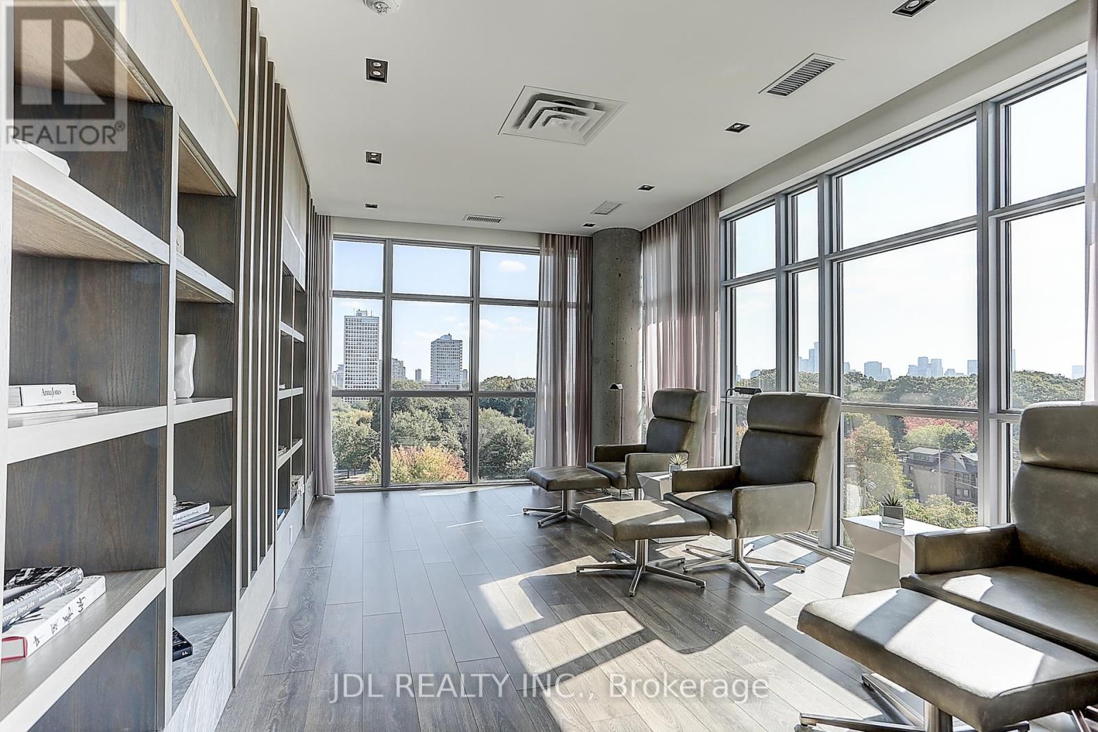 315 - 501 ST. CLAIR AVENUE WEST Image 37