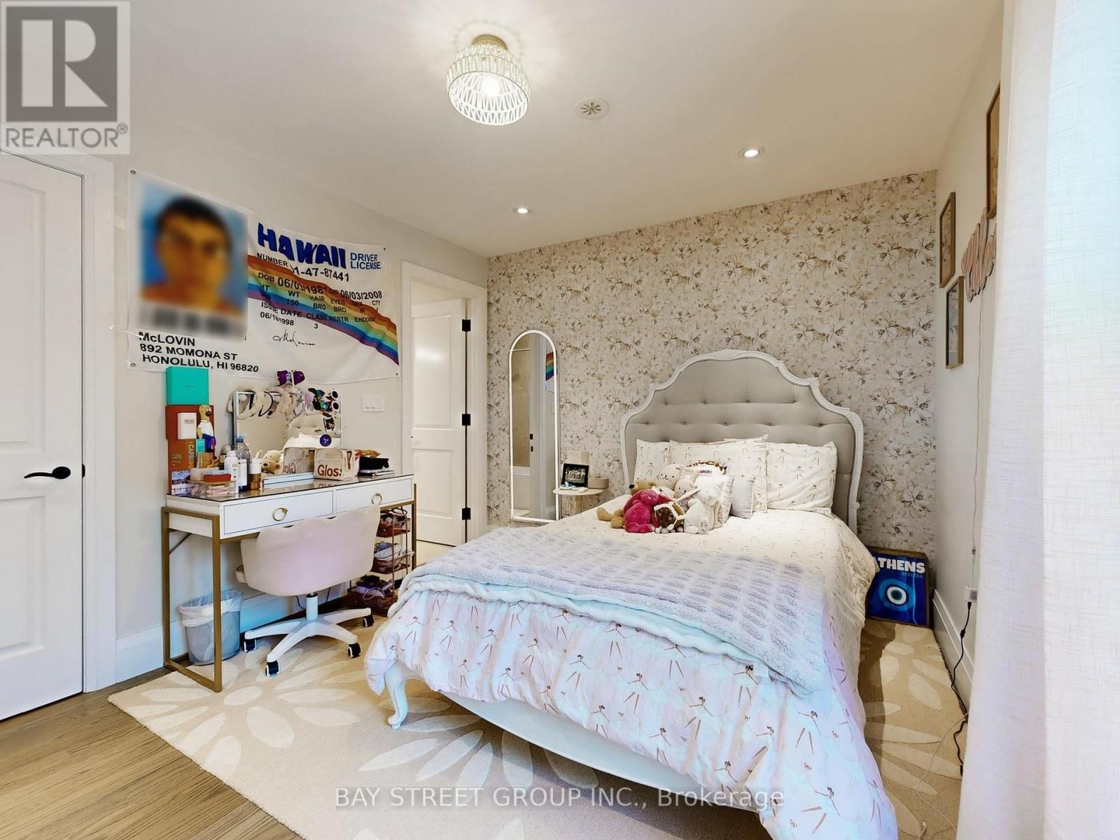 31 EVERGREEN GARDENS Image 27