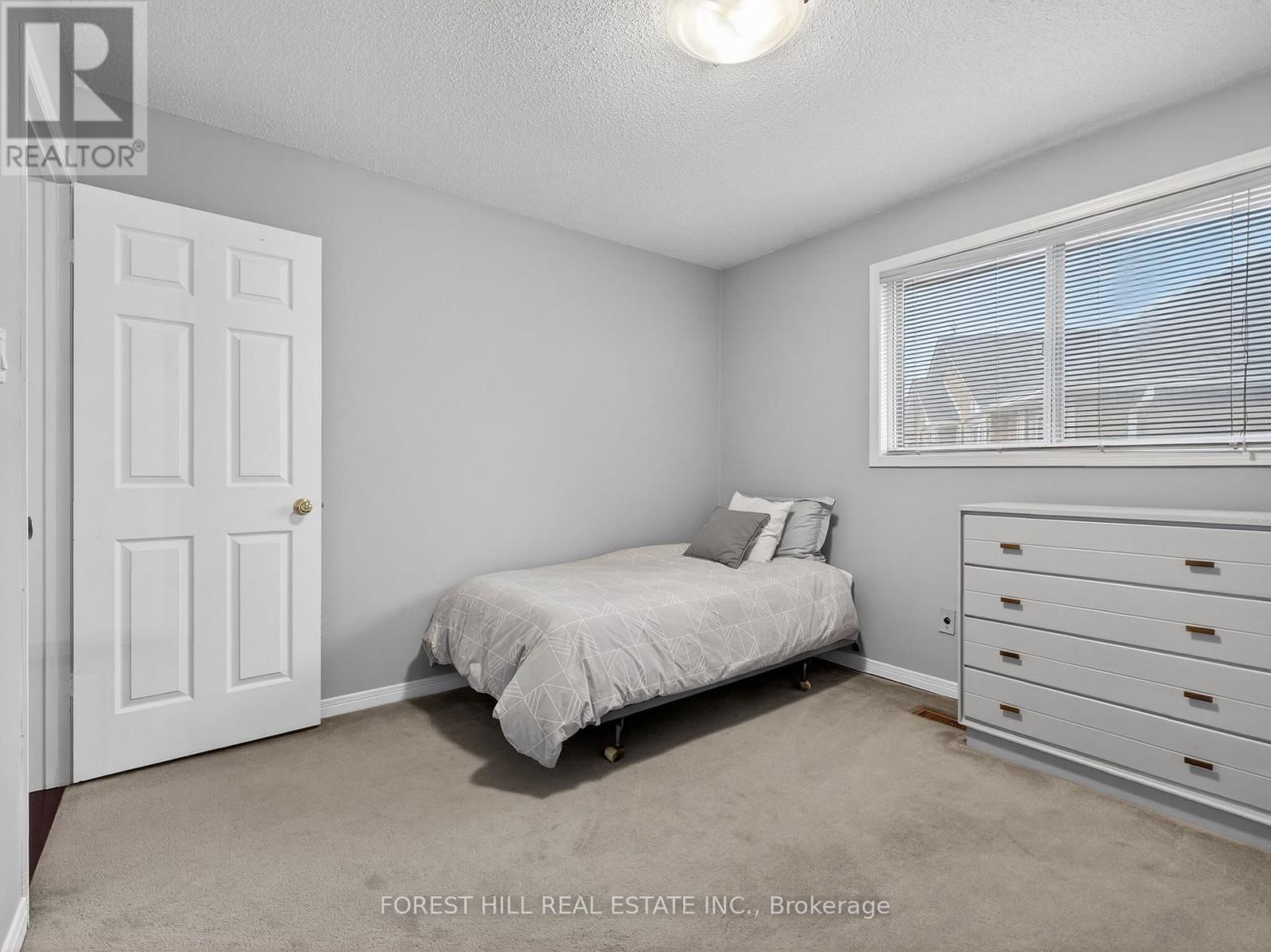 37 ARTISAN PLACE Image 34