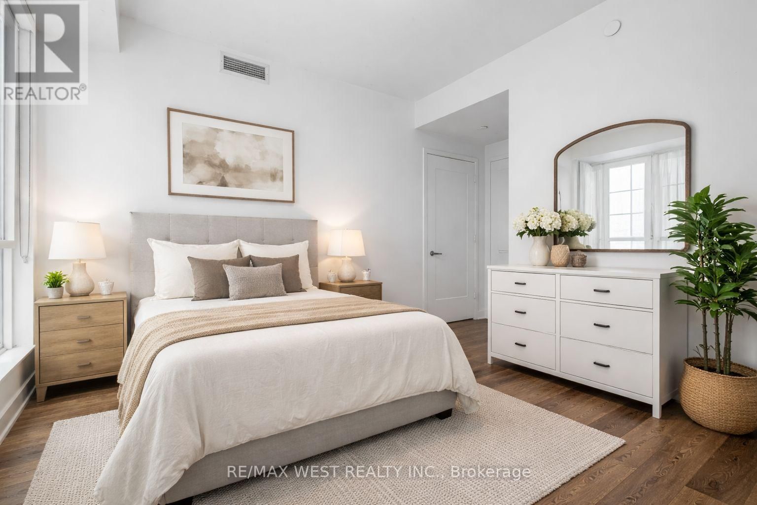 971W - 135 LOWER SHERBOURNE STREET Image 15