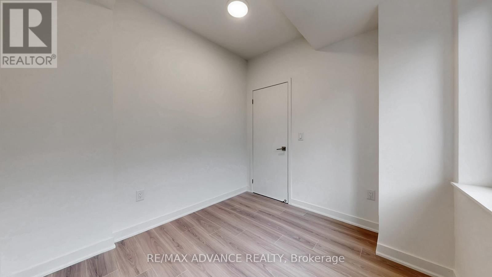 36 - 73 CURLEW DRIVE Image 17