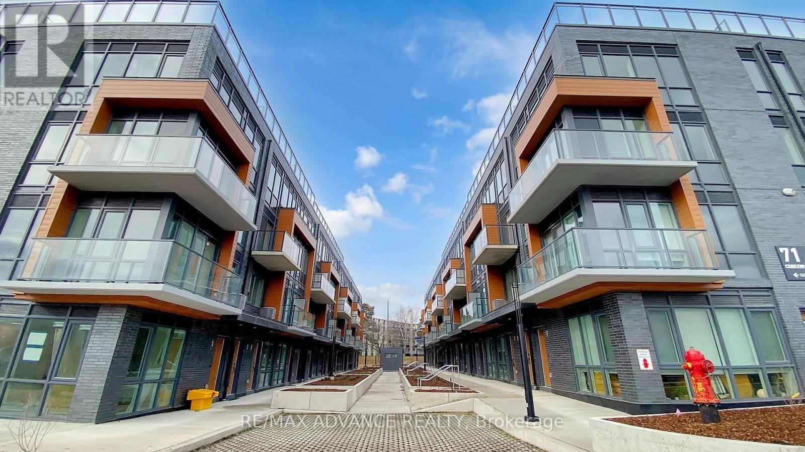 36 - 73 CURLEW DRIVE Image 2