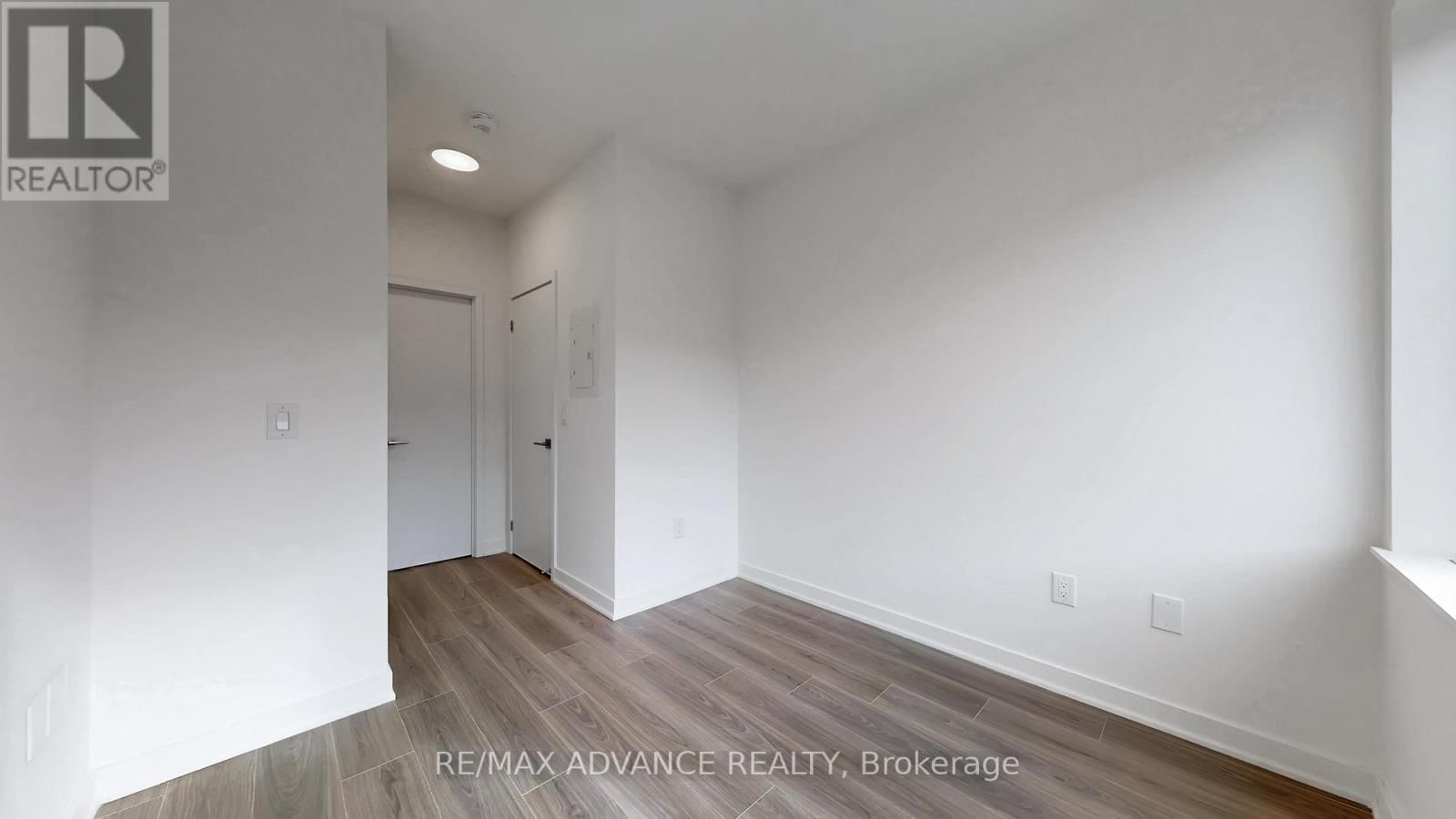 36 - 73 CURLEW DRIVE Image 24