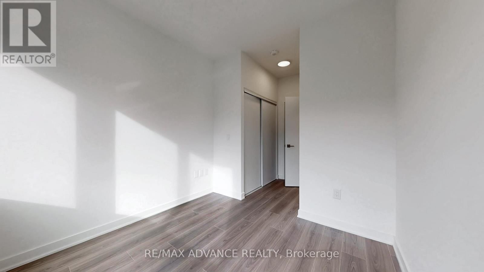 36 - 73 CURLEW DRIVE Image 25