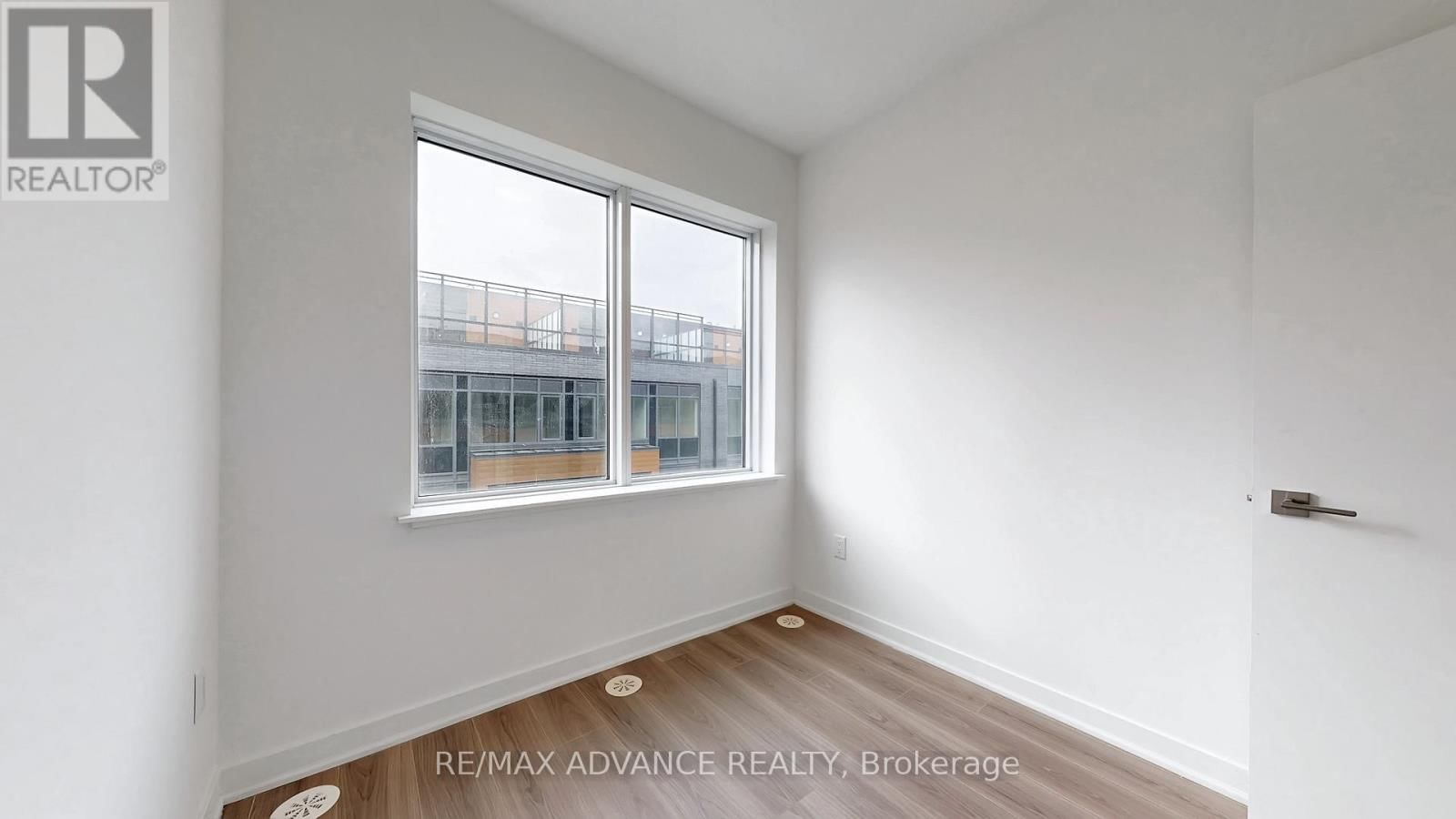 36 - 73 CURLEW DRIVE Image 30