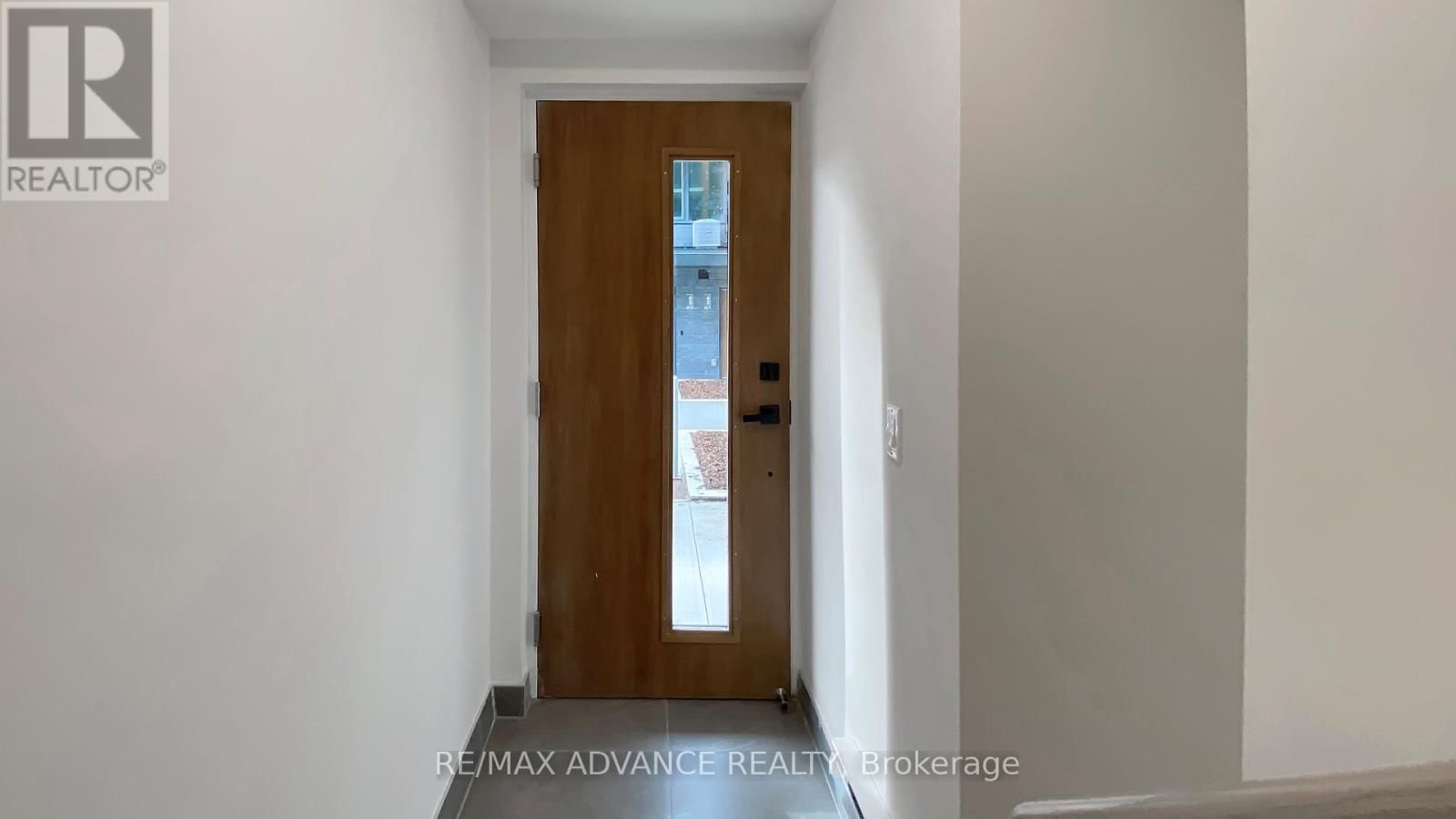 36 - 73 CURLEW DRIVE Image 7