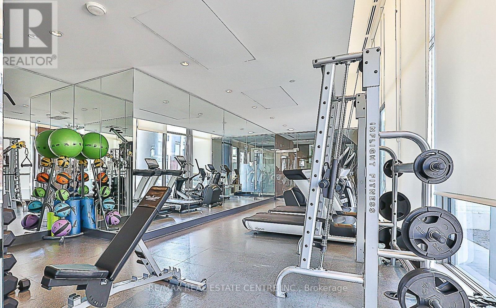 310 - 25 MCMAHON DRIVE Image 8