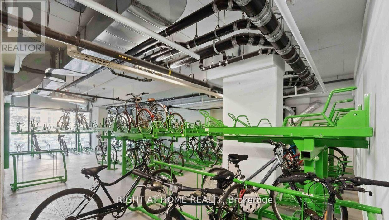 938 - 251 JARVIS STREET Image 27