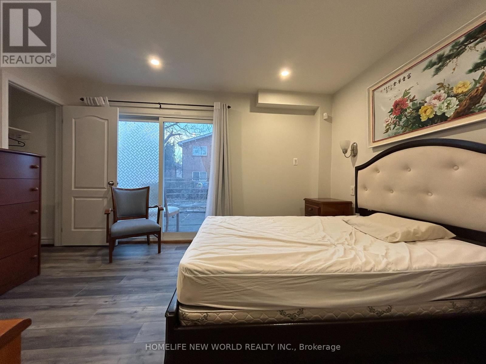 38 CEDARCROFT BOULEVARD SOUTH Image 12