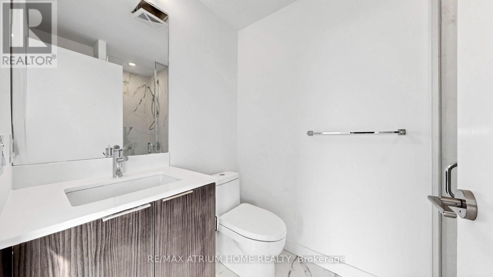 N3101 - 7 GOLDEN LION HEIGHTS Image 18