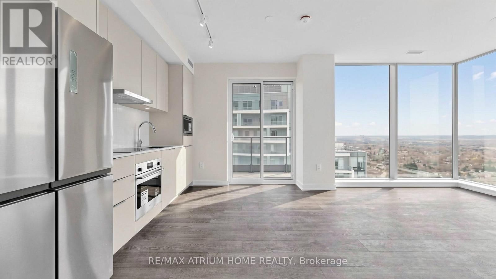 S3202 - 8 OLYMPIC GARDEN DRIVE Image 10