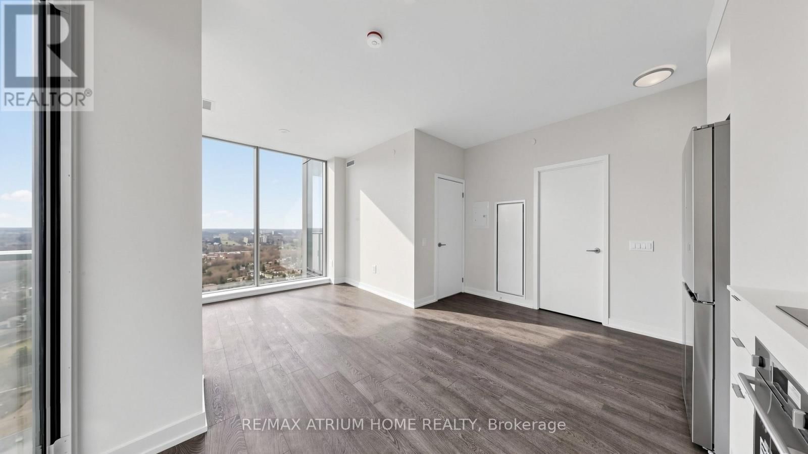 S3202 - 8 OLYMPIC GARDEN DRIVE Image 12