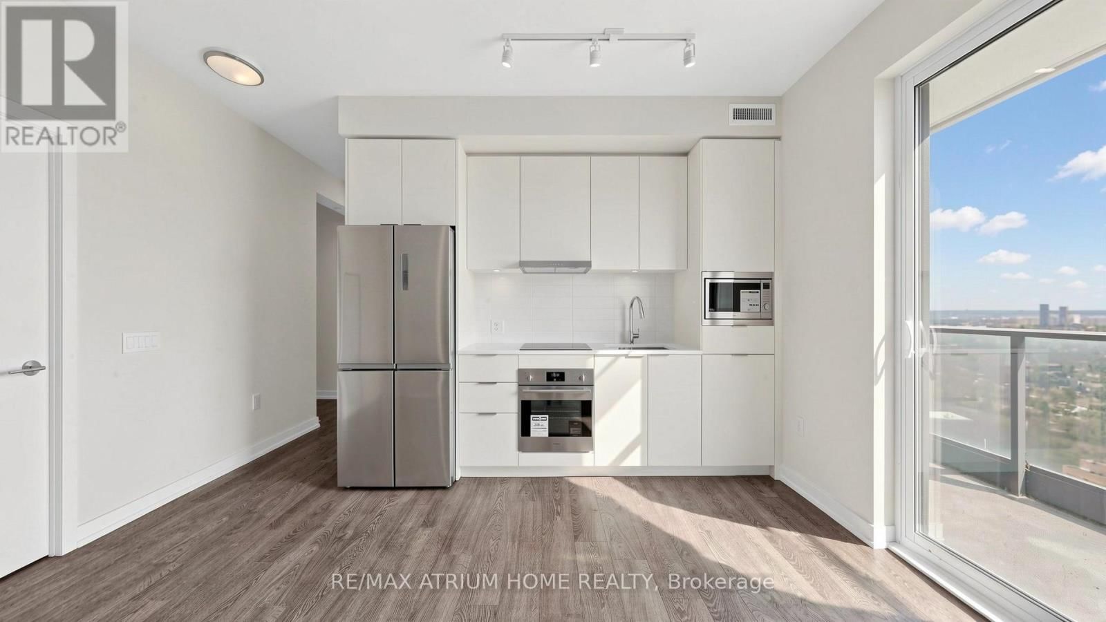 S3202 - 8 OLYMPIC GARDEN DRIVE Image 9