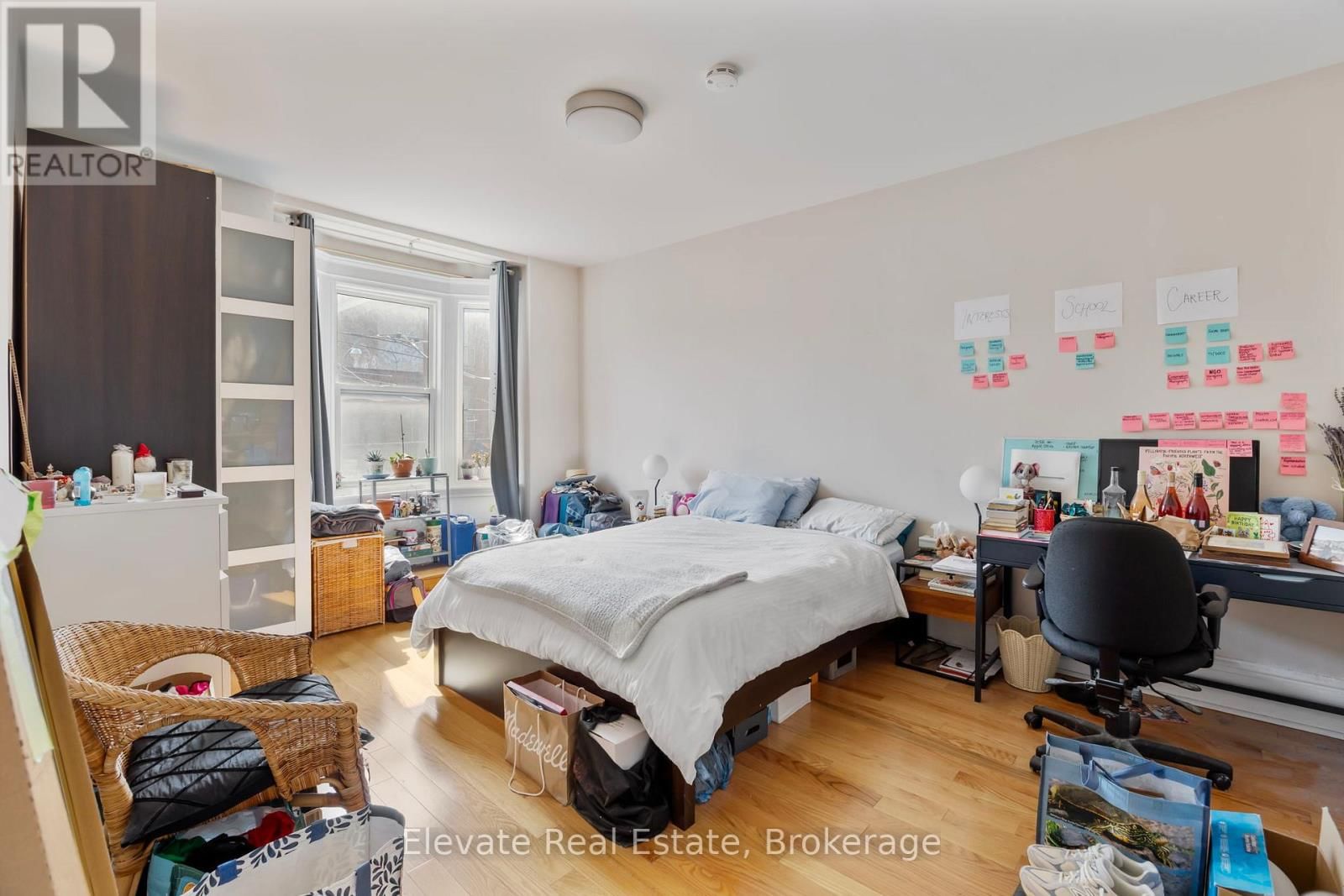 846 COLLEGE STREET Image 29