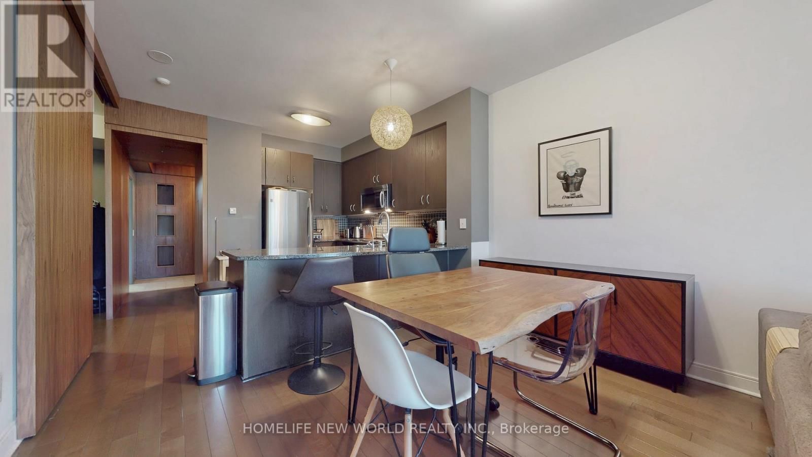 312 - 18 YORKVILLE AVENUE Image 10