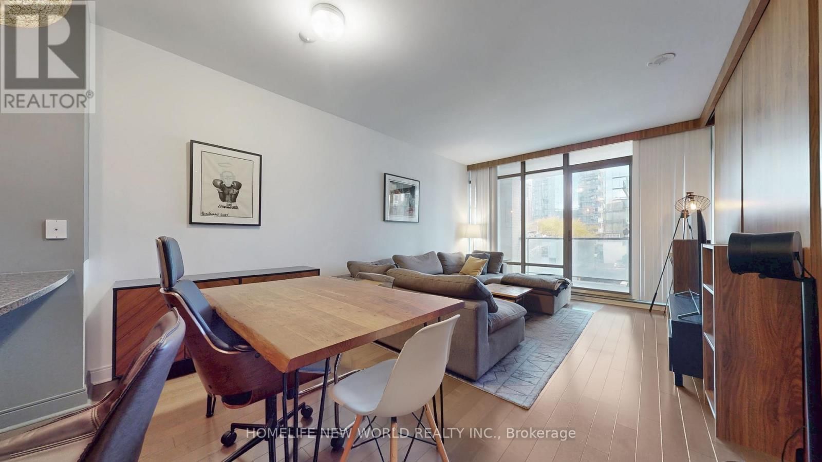 312 - 18 YORKVILLE AVENUE Image 11