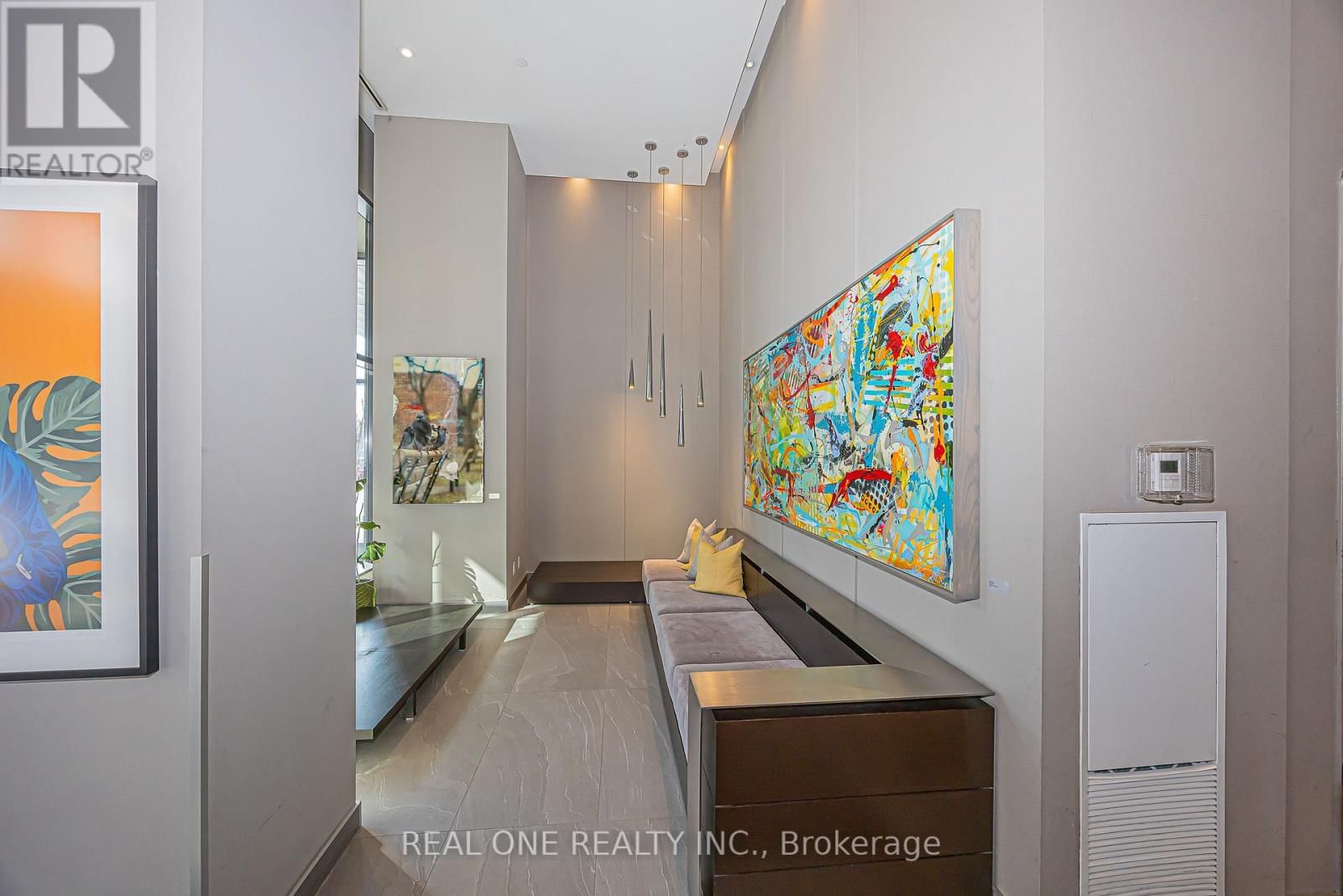 1206 - 170 SUMACH STREET Image 6