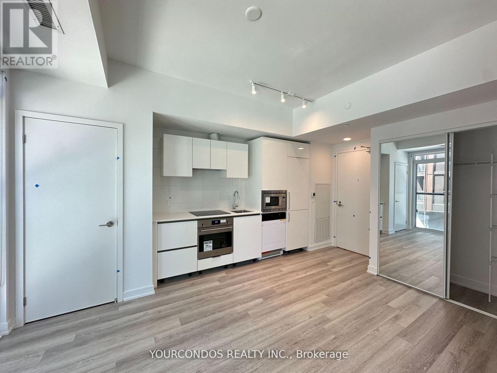 1518 - 121 ST PATRICK STREET Image 2