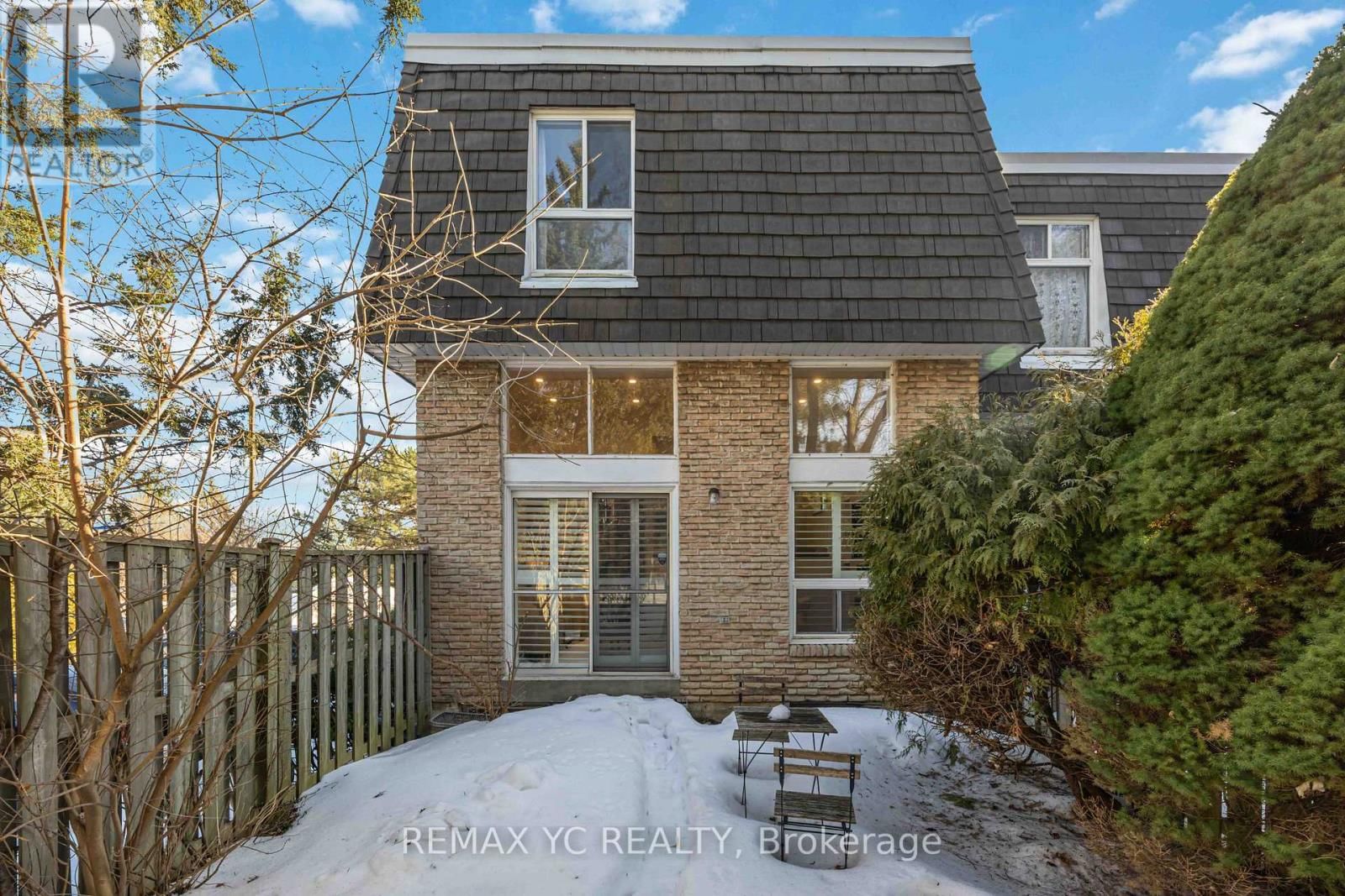 118 TANGLE BRIARWAY Image 48