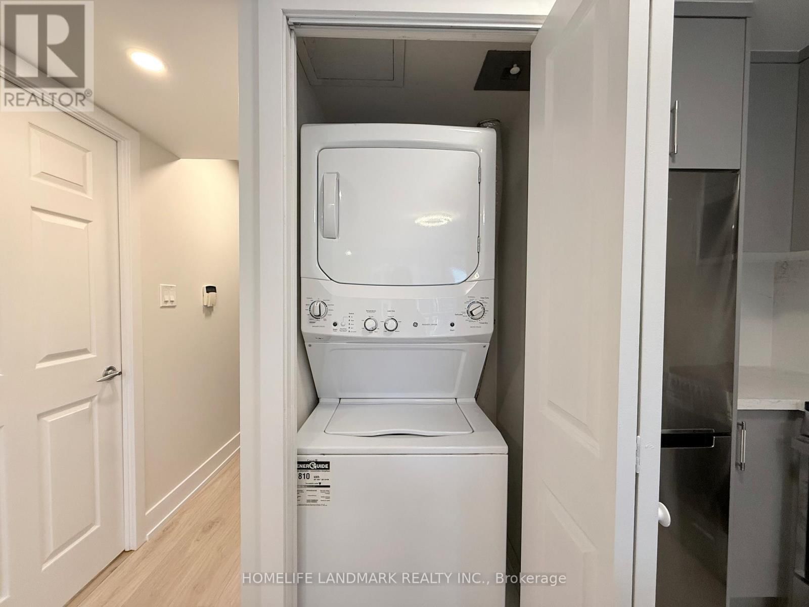 727 - 230 QUEENS QUAY WEST Image 18