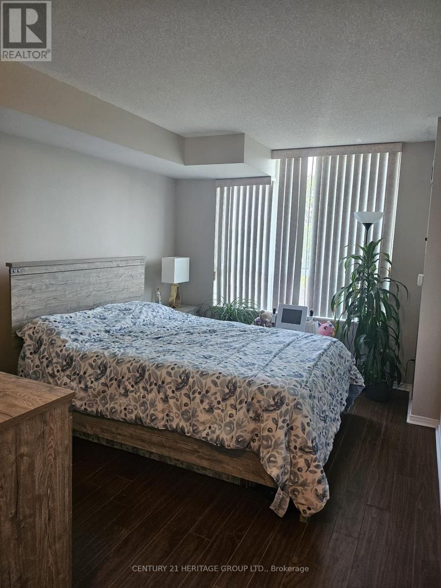 806 - 238 DORIS AVENUE Image 20