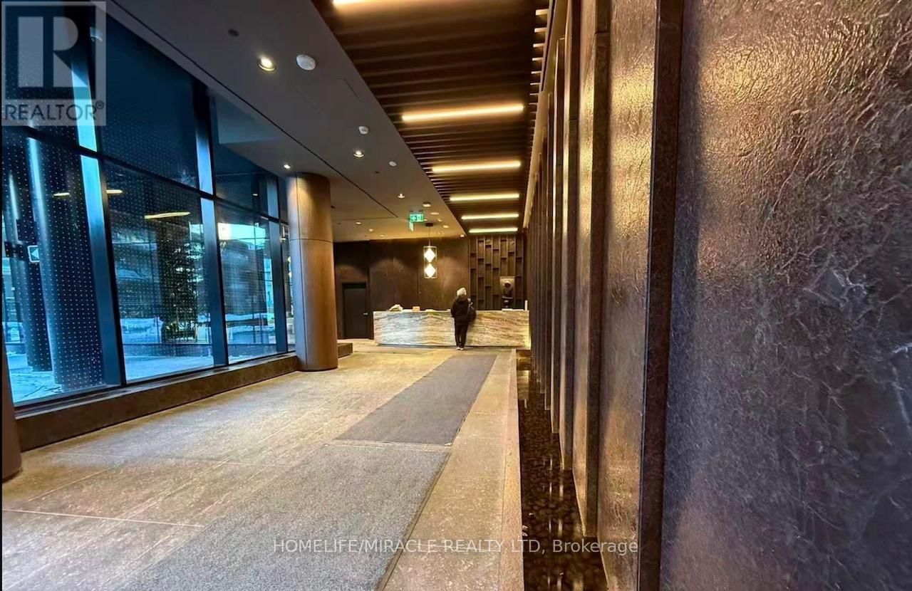 601 - 110 BROADWAY AVENUE Image 13