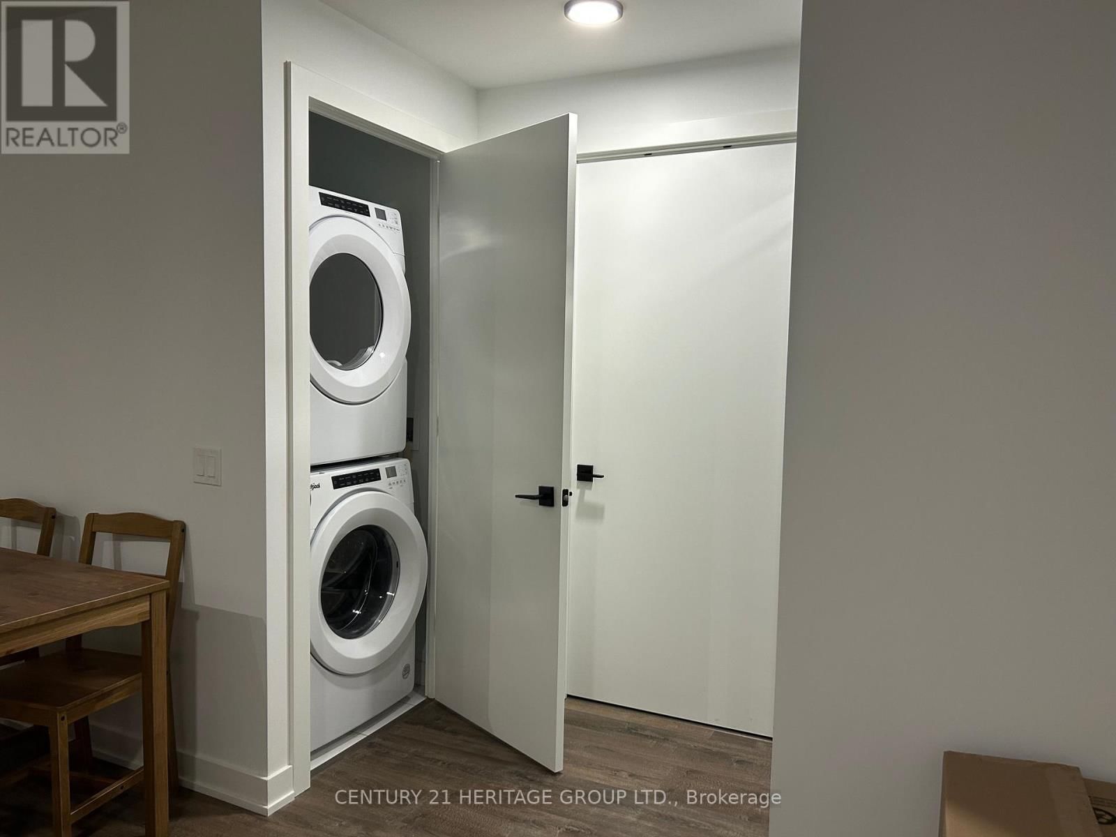 303 - 327 KING STREET WEST Image 14