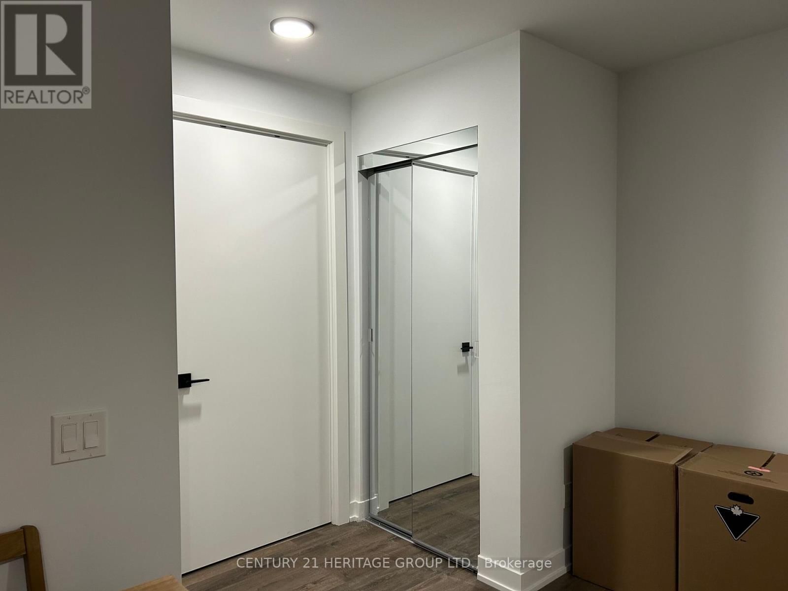 303 - 327 KING STREET WEST Image 16