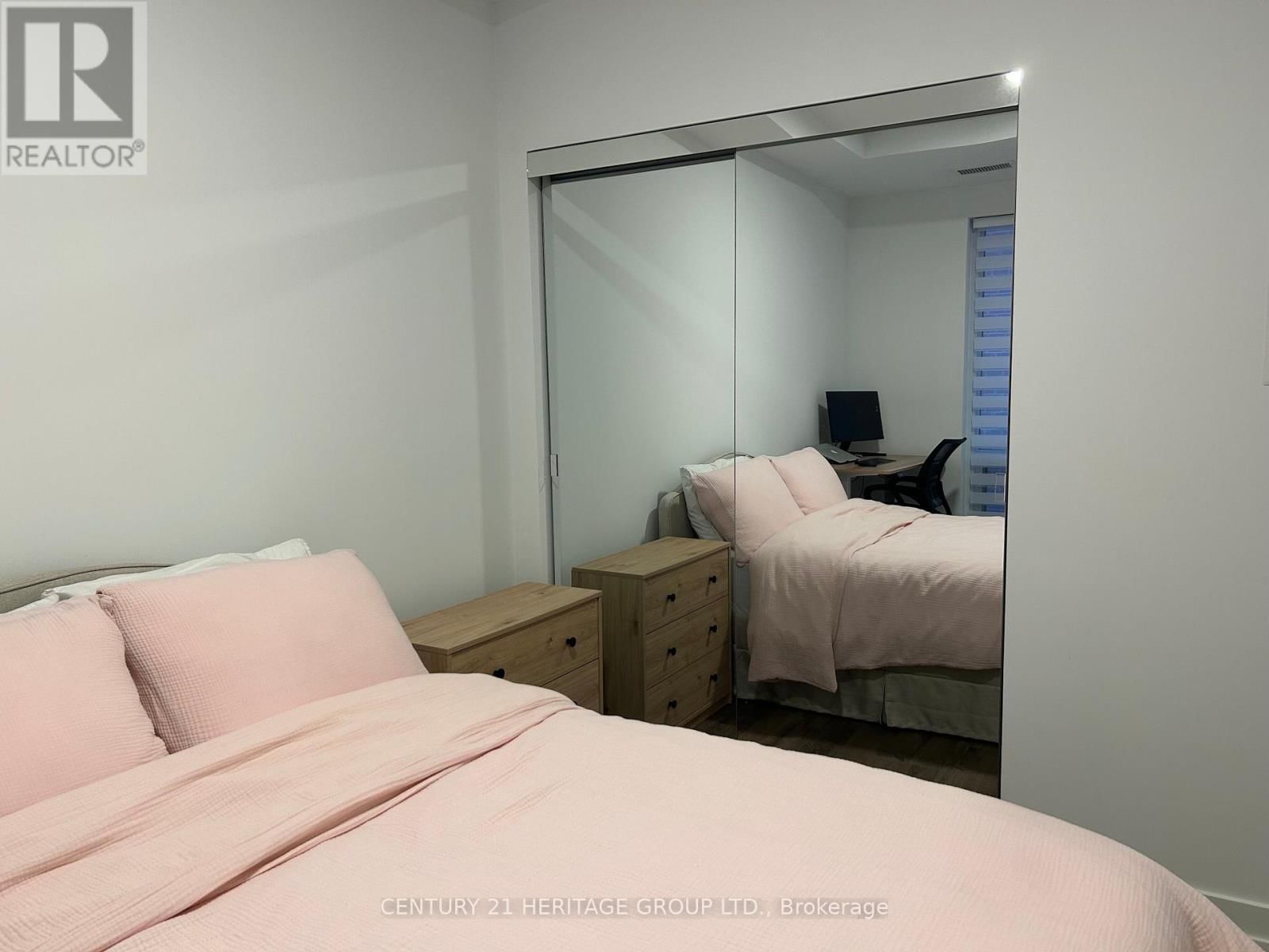 303 - 327 KING STREET WEST Image 23