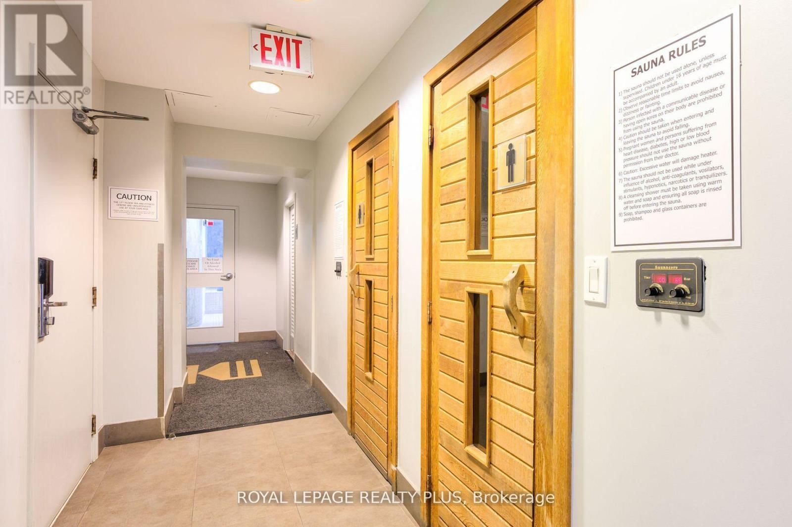 1706 - 1 KING STREET WEST Image 19