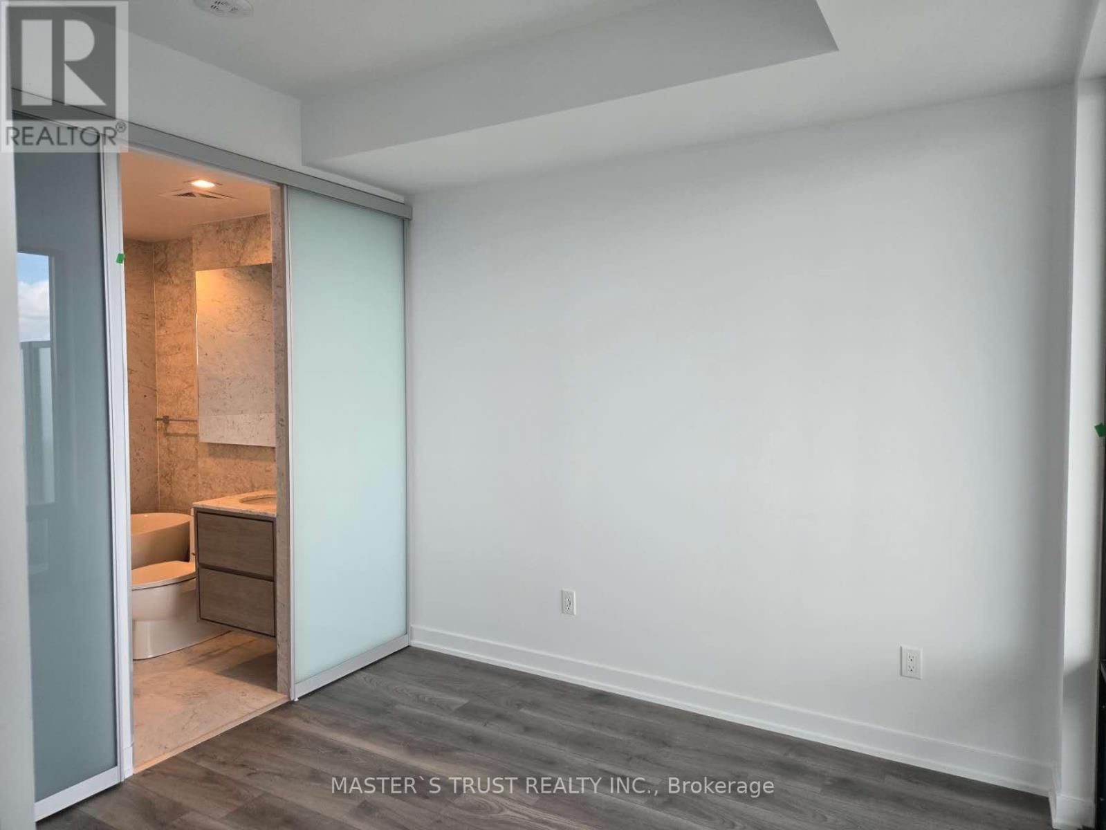 2102 - 29 GREEN TRAIL COURT Image 11