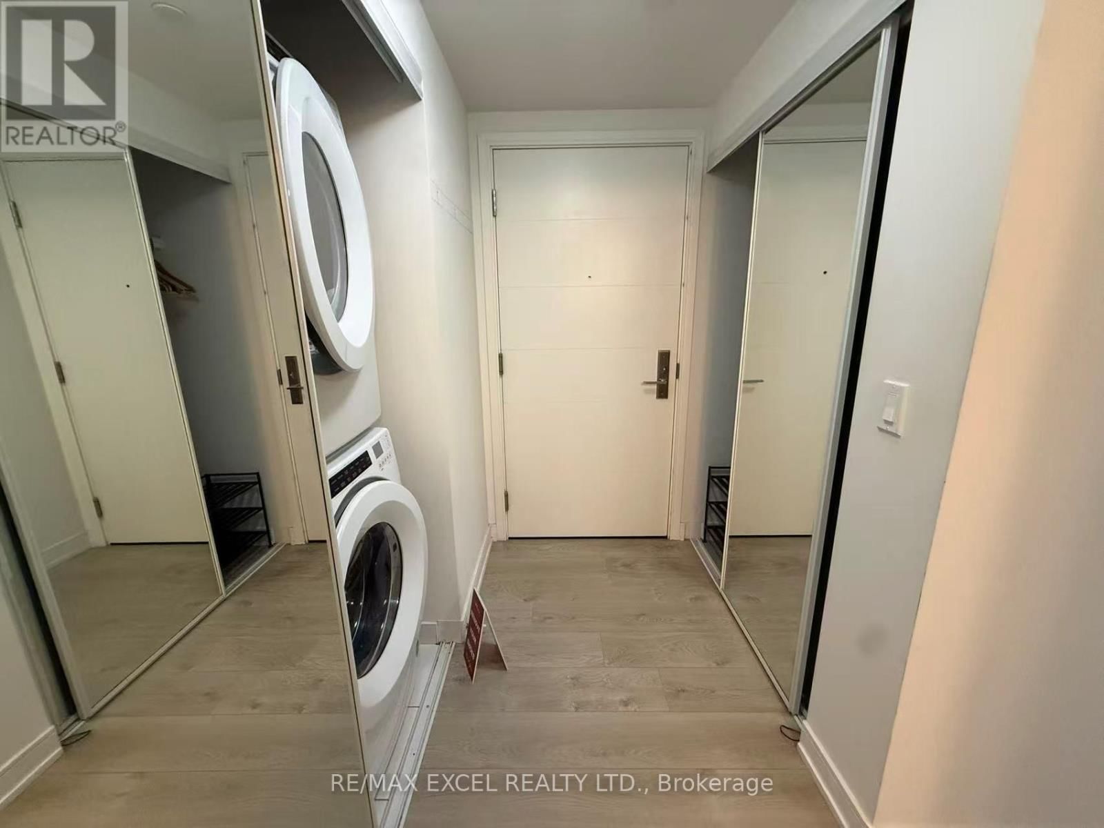 3705 - 50 WELLESLEY STREET Image 8