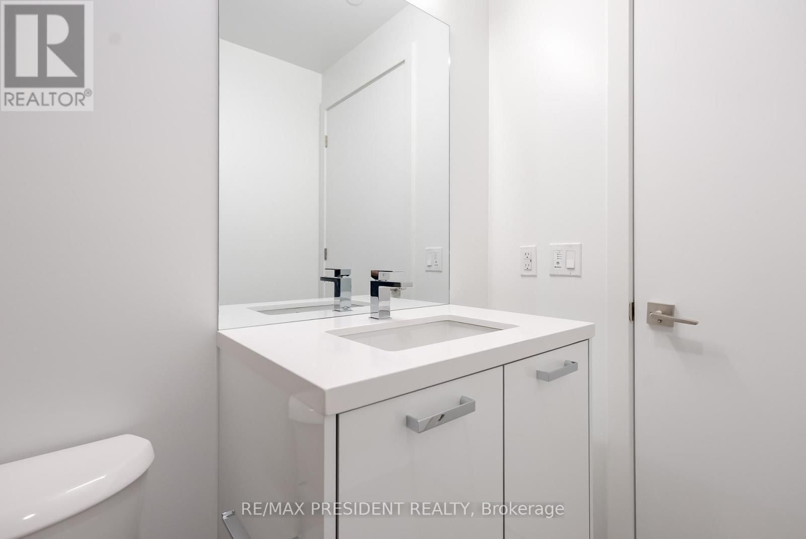 904 - 284 KING STREET EAST Image 19