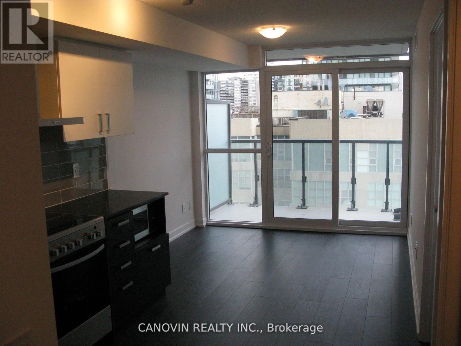 1001 - 1001 AVENUE NORTH Image 4