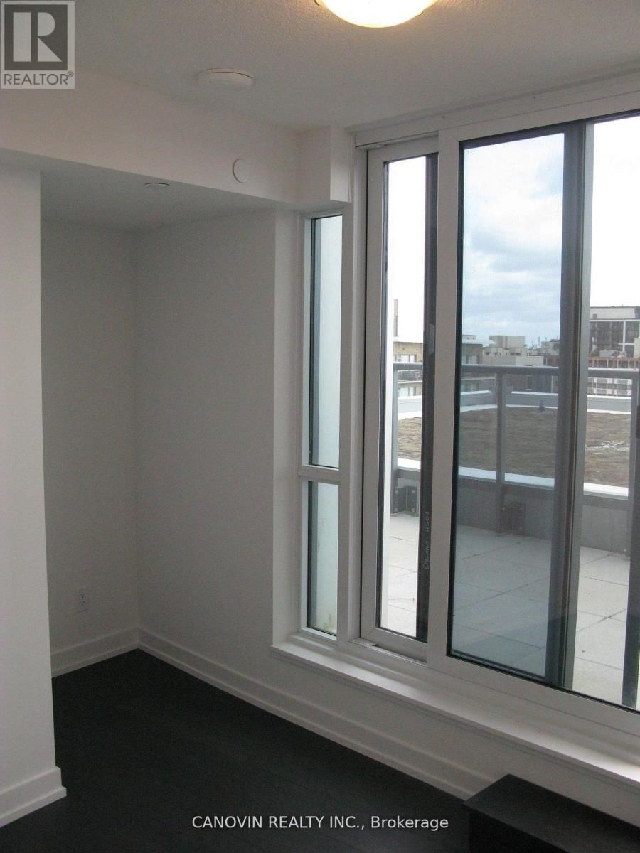 1001 - 1001 AVENUE NORTH Image 8