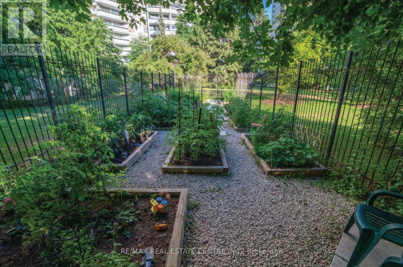 1109 - 150 GRAYDON HALL DRIVE Image 23