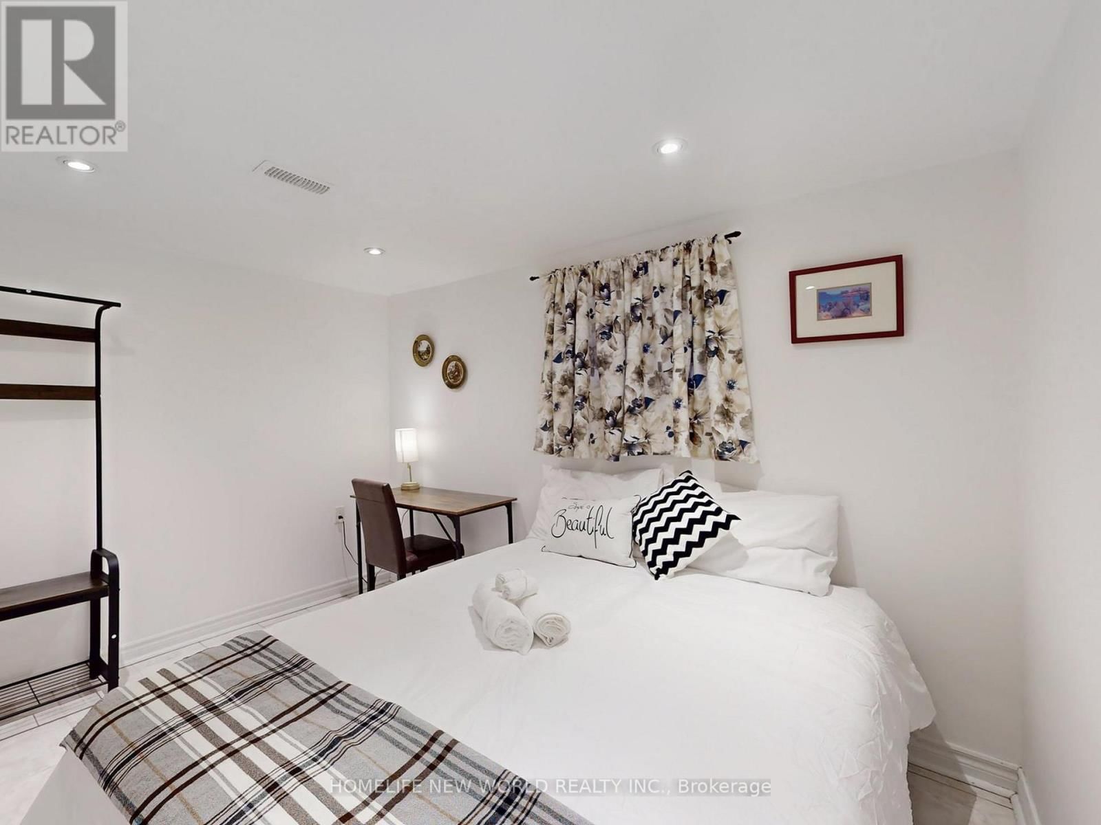 257 CHEROKEE BOULEVARD Image 40