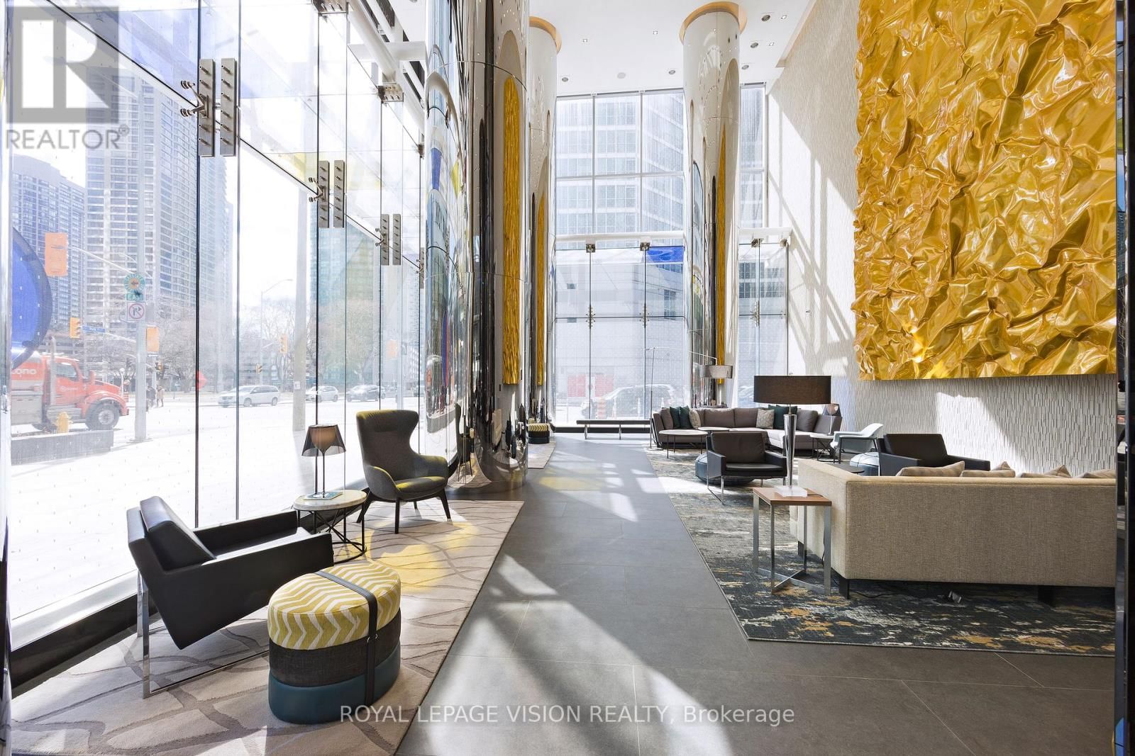 4812 - 10 YORK STREET Image 12