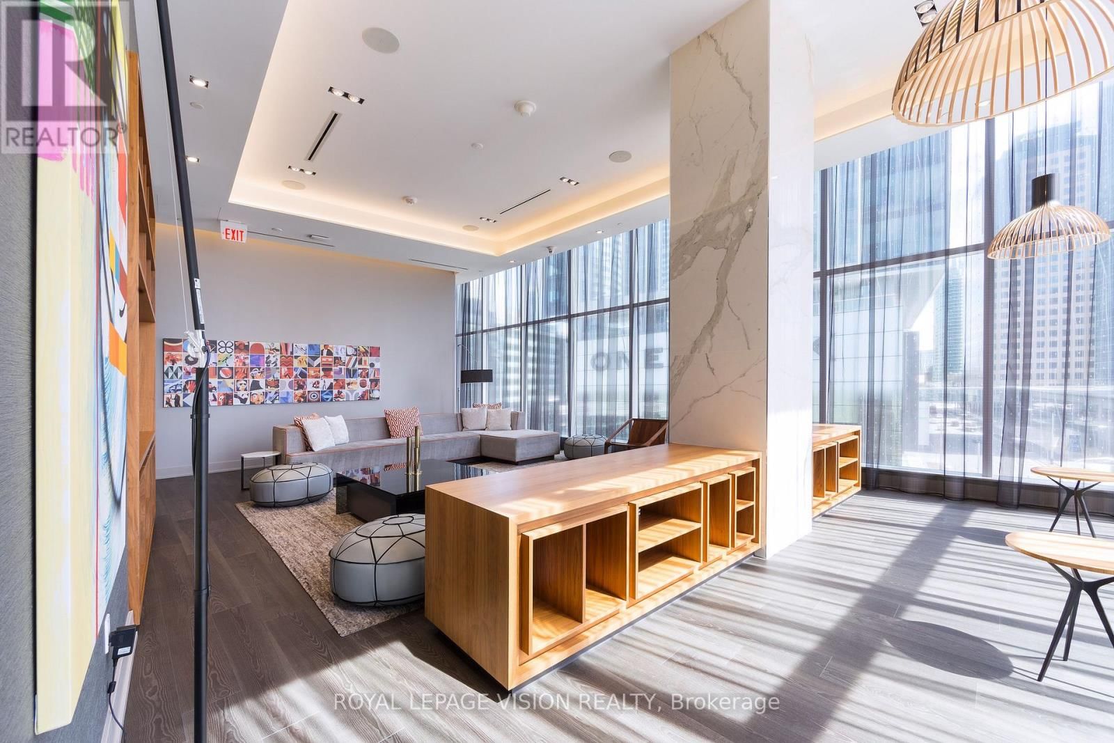 4812 - 10 YORK STREET Image 28