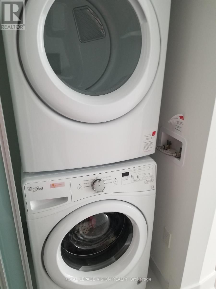 4812 - 10 YORK STREET Image 9