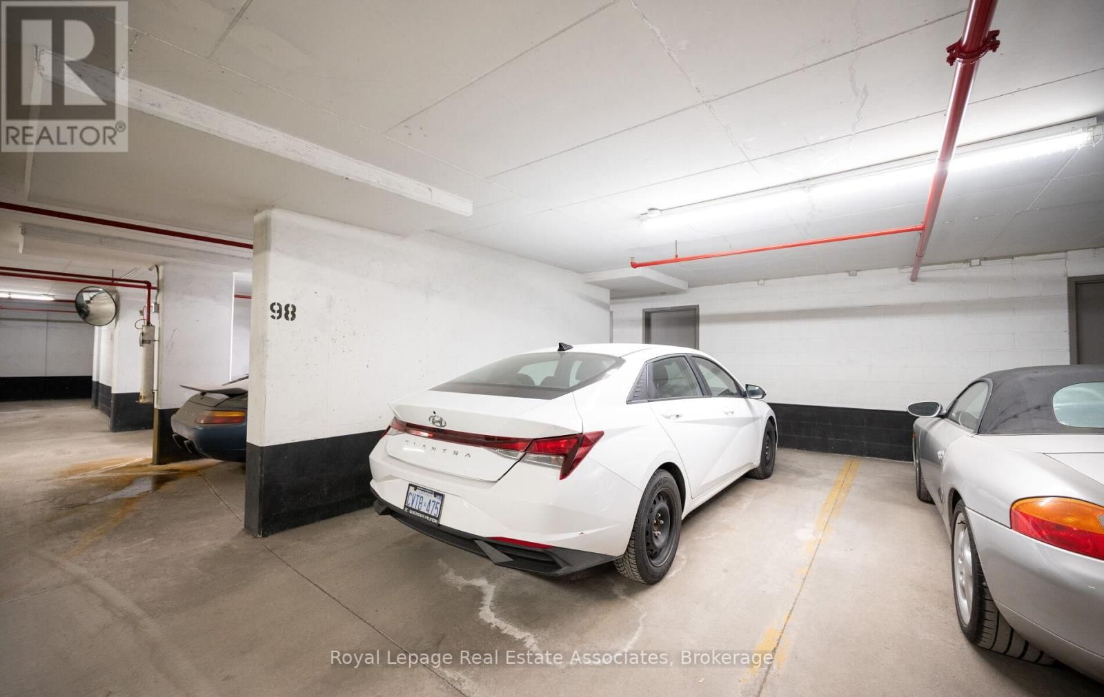 908 - 21 GRAND MAGAZINE STREET Image 25