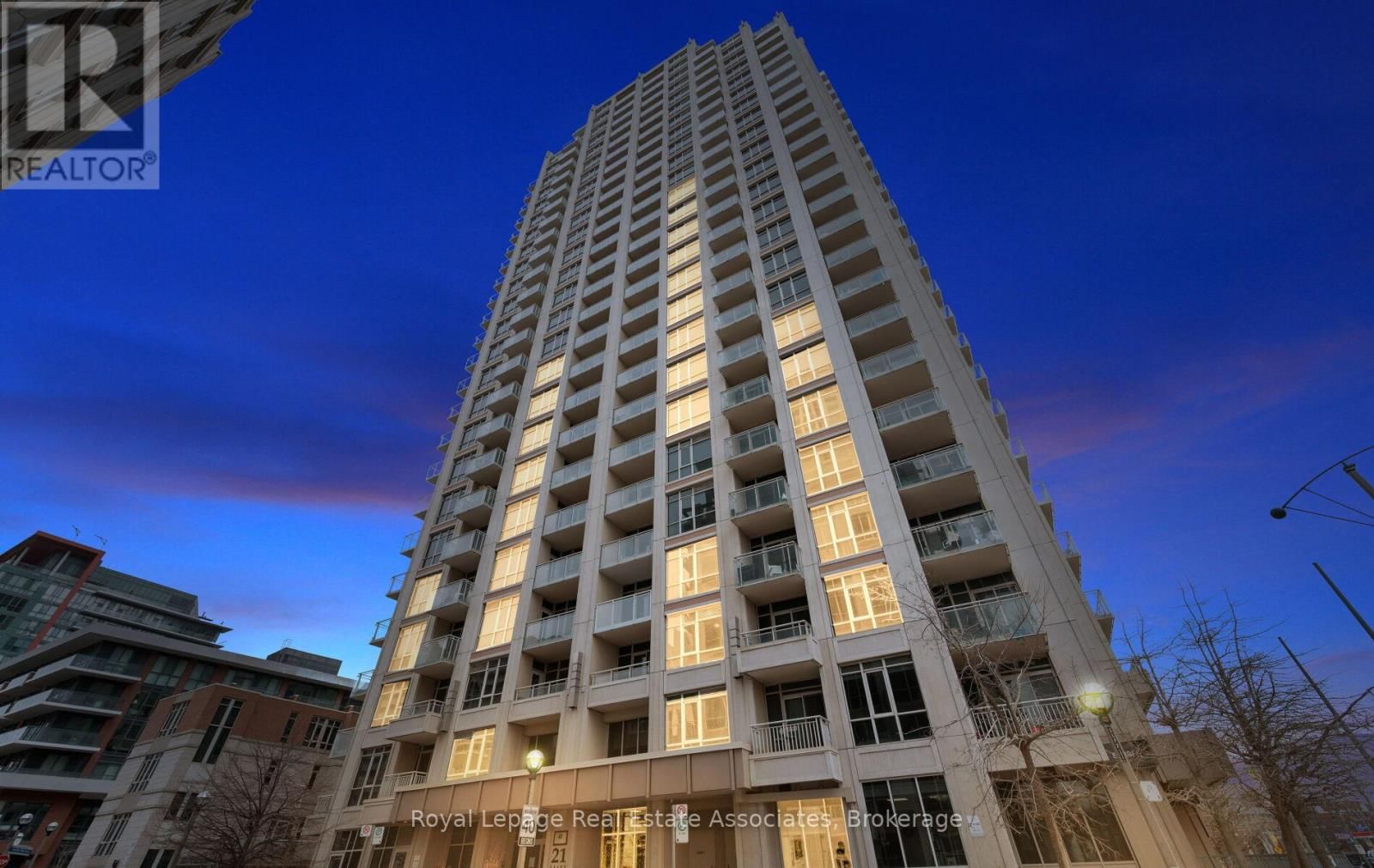 908 - 21 GRAND MAGAZINE STREET Image 41