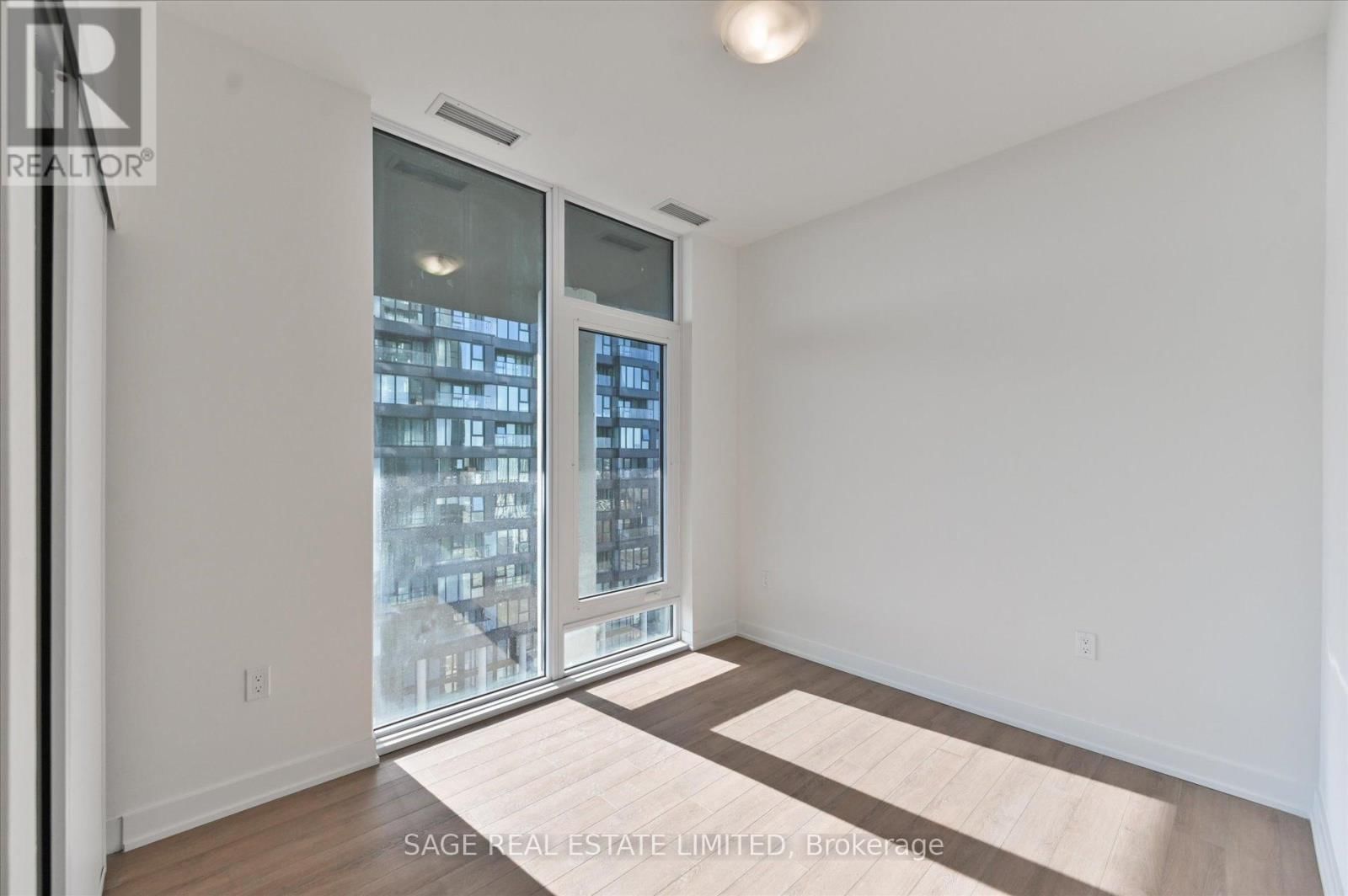 2903 - 1 QUARRINGTON LANE Image 27