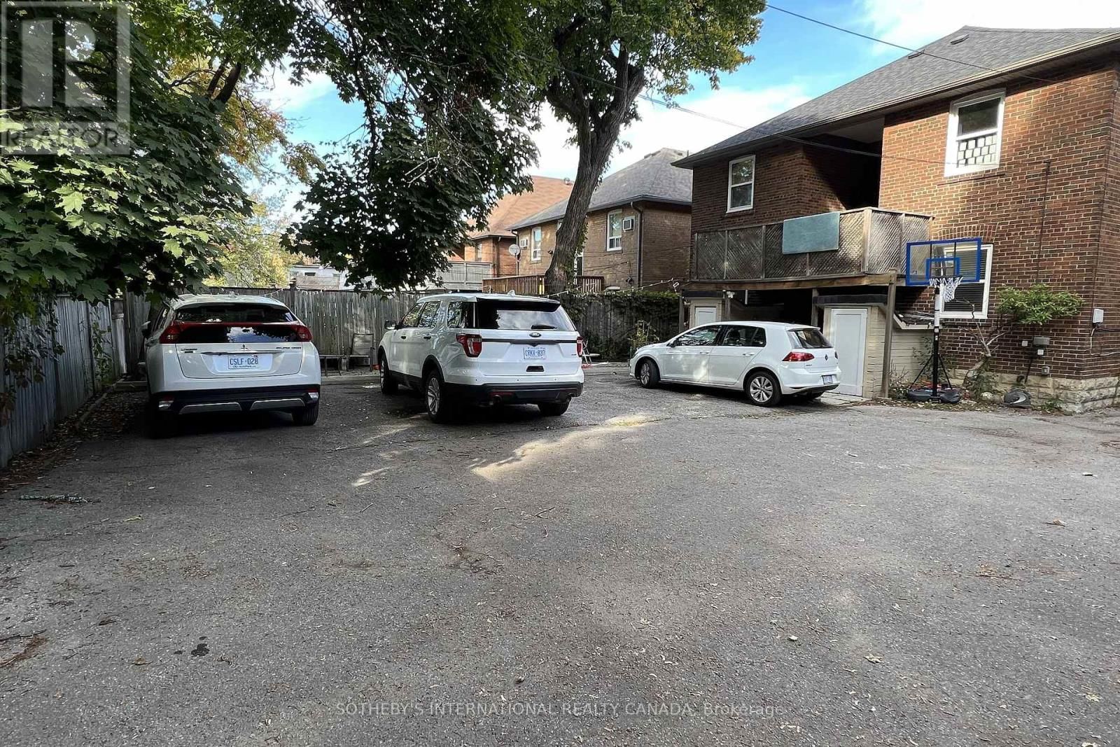 Upper - 126 BRAEMAR AVENUE Image 3