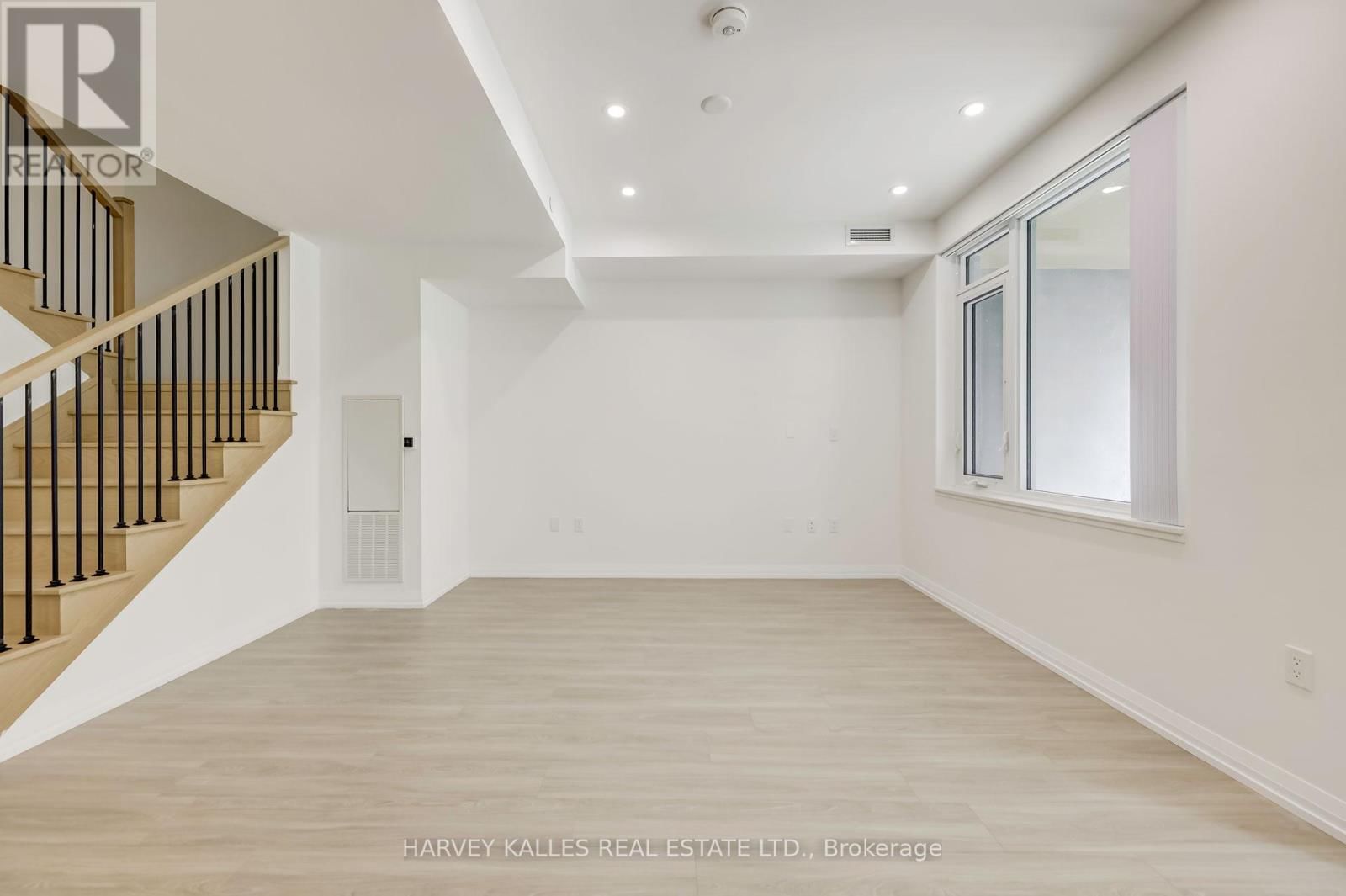 TH116 - 50 DUNFIELD AVENUE Image 12