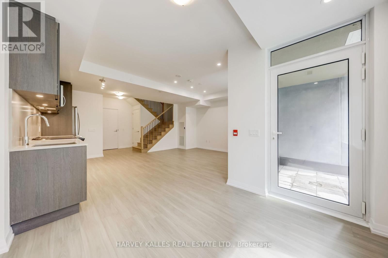 TH116 - 50 DUNFIELD AVENUE Image 17