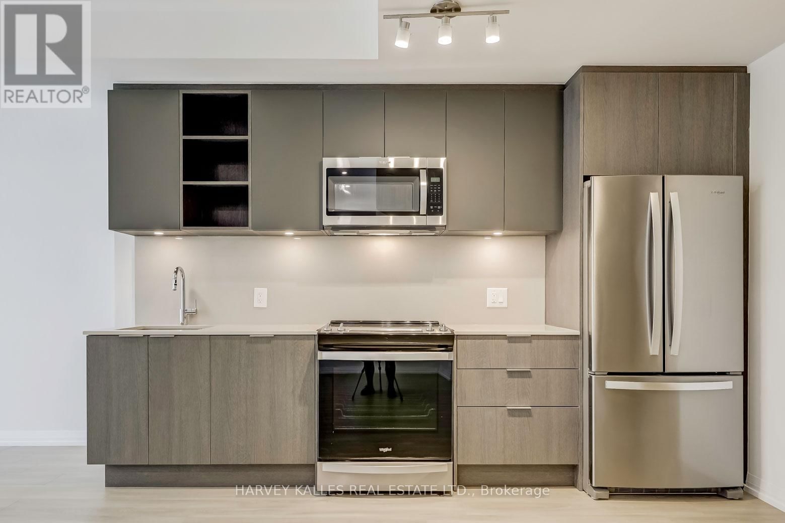 TH116 - 50 DUNFIELD AVENUE Image 8